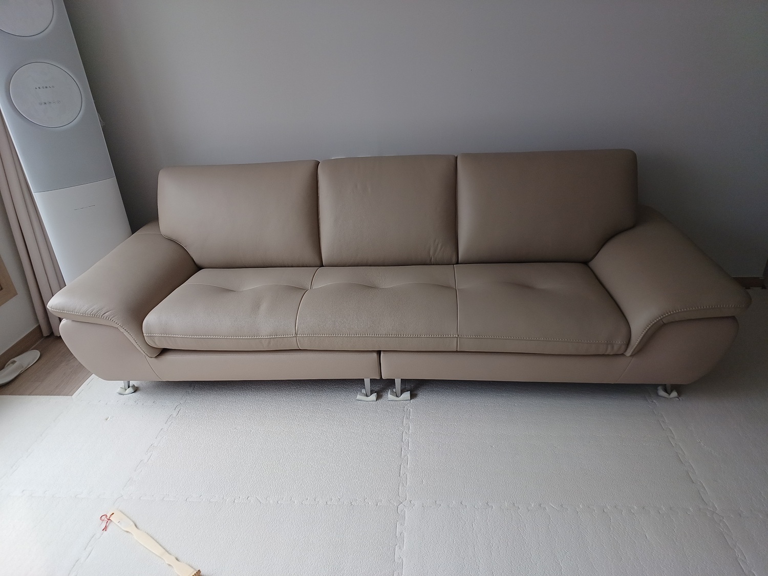 Sofa TREVISO - Sofa Băng Dáng Thuyền Trẻ Trung Cho Phòng Khách Chung Cư
