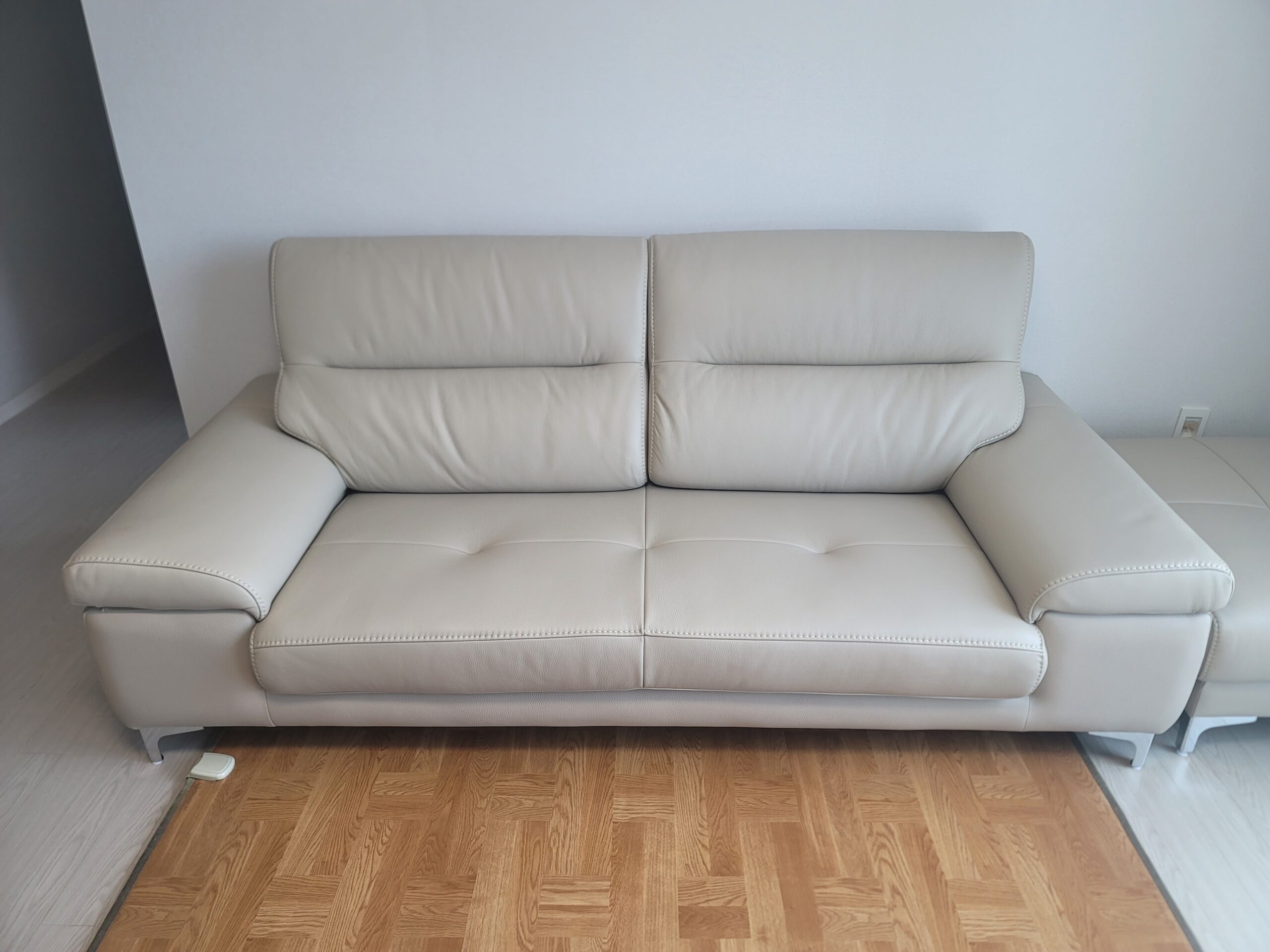 Sofa VIVIA - Sofa Băng 2 Chỗ Nhỏ Gọn Phù Hợp Mọi Gia Đình