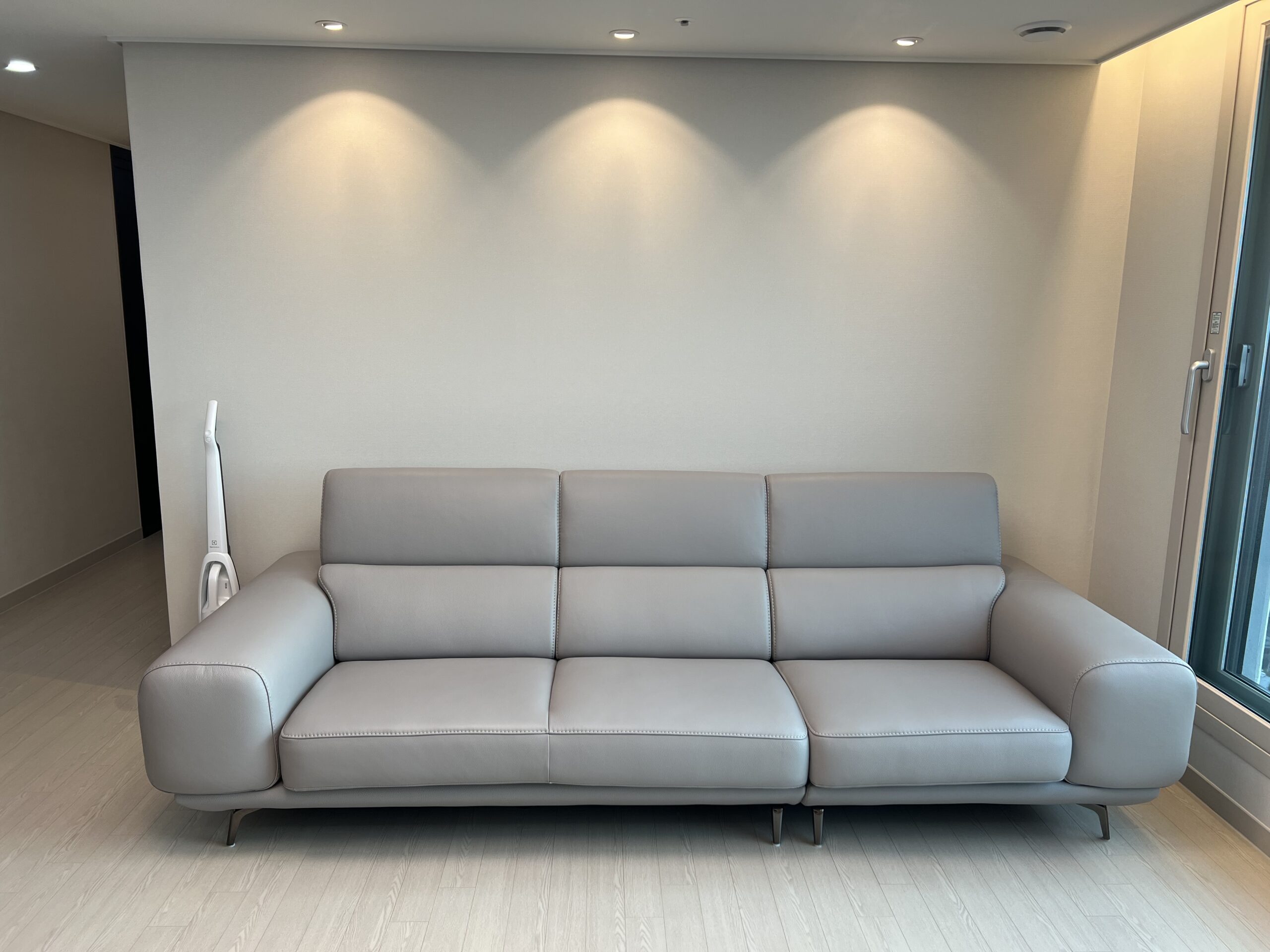 Sofa VERMONT - Sofa Băng Ấm Áp Thư Giãn Với Tựa Đầu Thông Minh
