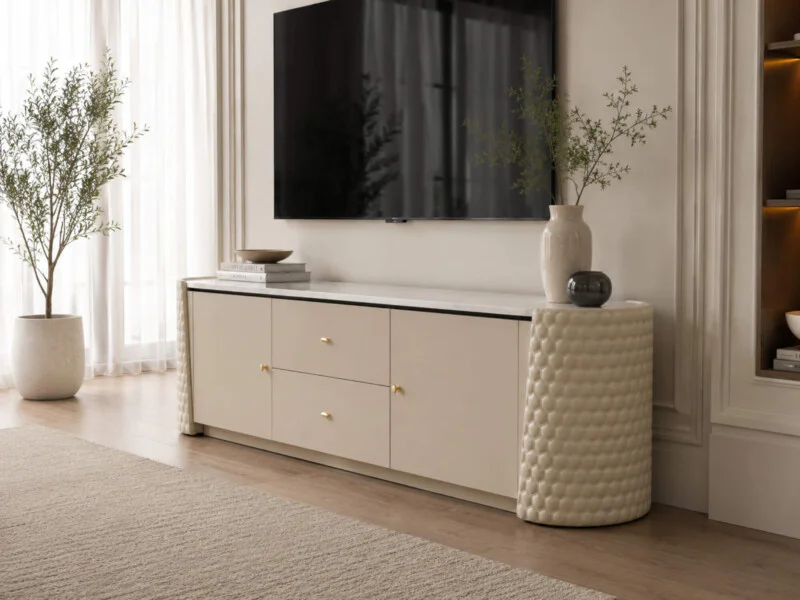 Kệ tivi IMPERIO Luxury KTQ916 chụp từ góc chéo bên trái, làm nổi bật mặt đá trắng vân mây và chi tiết bọc da dập nổi độc đ…