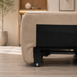 Cận cảnh chân ghế và cơ chế chỉnh điện của sofa CALISTA SF2887. Chân ghế màu đen chắc chắn, kết hợp với khung thép carbon…