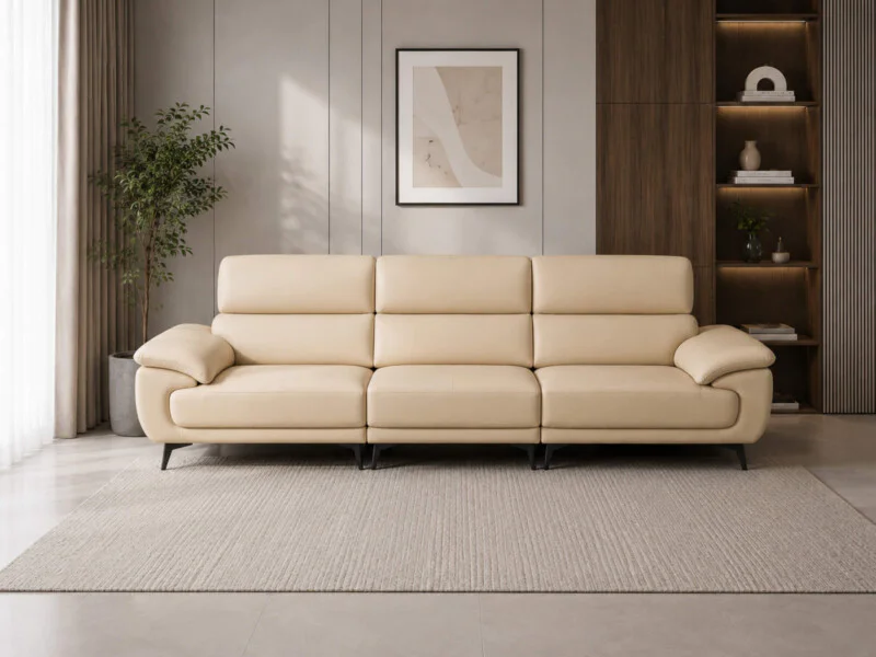 Sofa băng 3 chỗ ngồi SCULPT E008 màu kem nhạt, đặt chính diện trong phòng khách tối giản. Sofa có thiết kế hiện đại với đư…