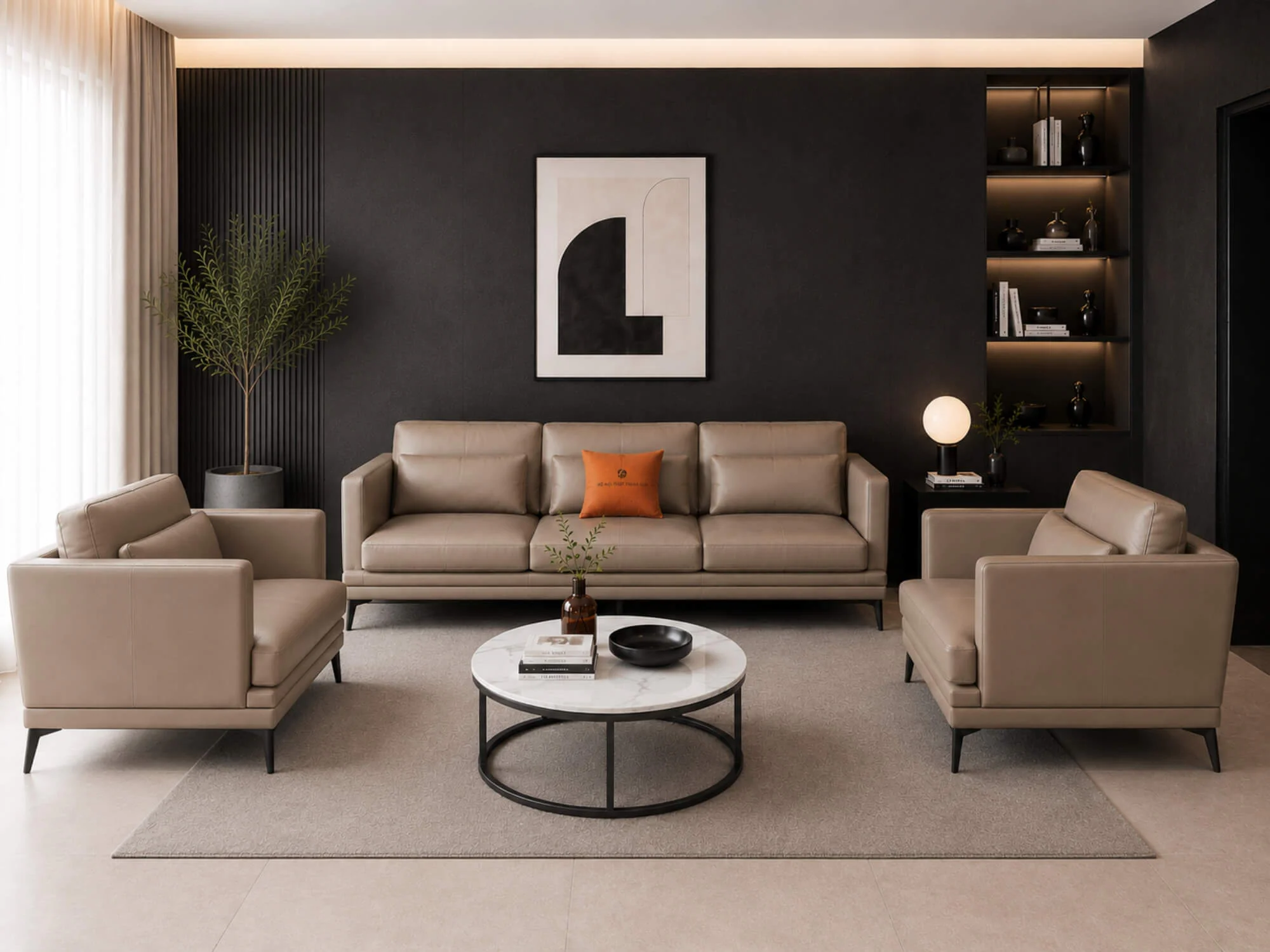 Bộ sofa LEXINGTON chữ L bọc da cao cấp màu nâu be, gồm một băng dài và một ghế đơn, được bố trí hài hòa trong phòng khách…
