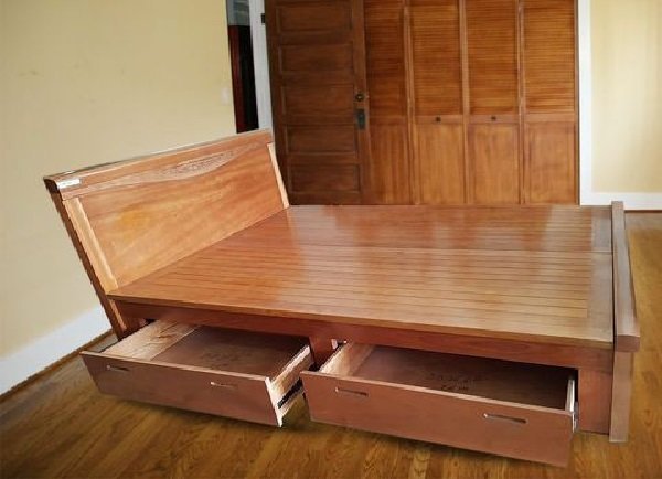Giải đáp thắc mắc gỗ xoan đào có bị mọt không? 15 Giường Ngủ Gỗ
