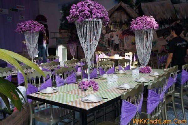 Cách trang trí bàn tiệc, bàn decor đám cưới đẹp lung linh, sang trọng 26 Cách Trang Trí Bàn Tiệc