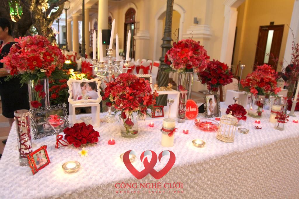 Cách trang trí bàn tiệc, bàn decor đám cưới đẹp lung linh, sang trọng 27 Cách Trang Trí Bàn Tiệc
