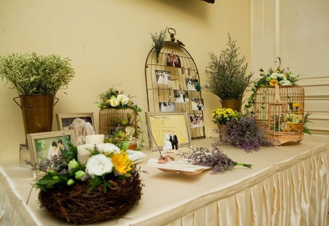 Cách trang trí bàn tiệc, bàn decor đám cưới đẹp lung linh, sang trọng 29 Cách Trang Trí Bàn Tiệc